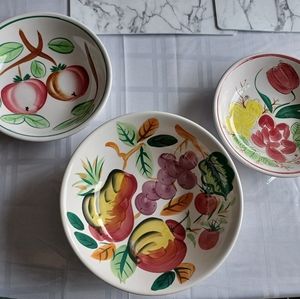 4/$40 Big Bowls - Fruit/Flower Decor